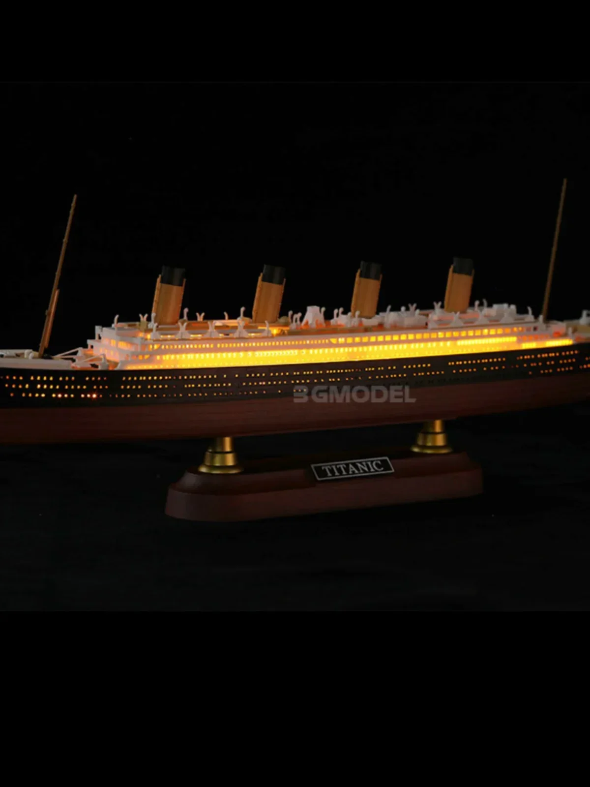 PS-008 MENG Titanic Cruise, ve - Model Kit Titanic avaliação e preço